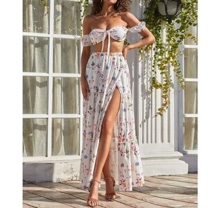 Missord Floral Print Top and Frill Trim Split Thigh Skirt - NWT